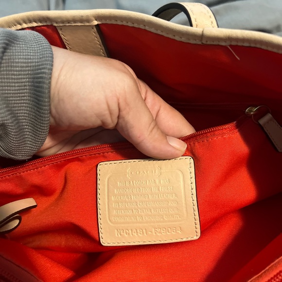 Coach Signature Drawstring CarryAll Shoulder Bag - Picture 4 of 7